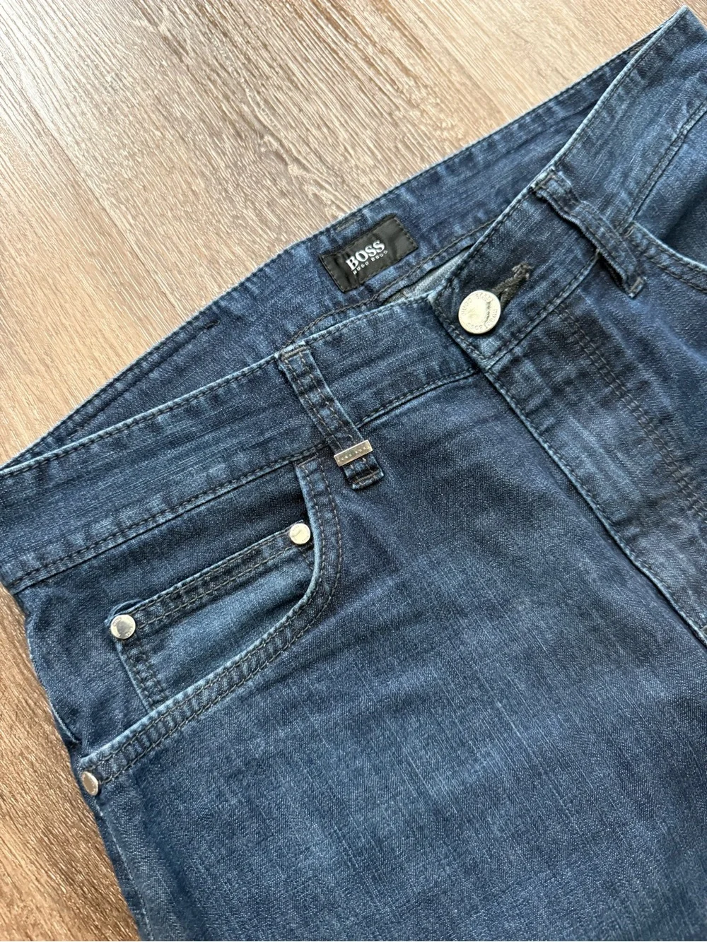 Hugo Boss Men's Indigo Straight-Leg Lightweight Jeans size 30